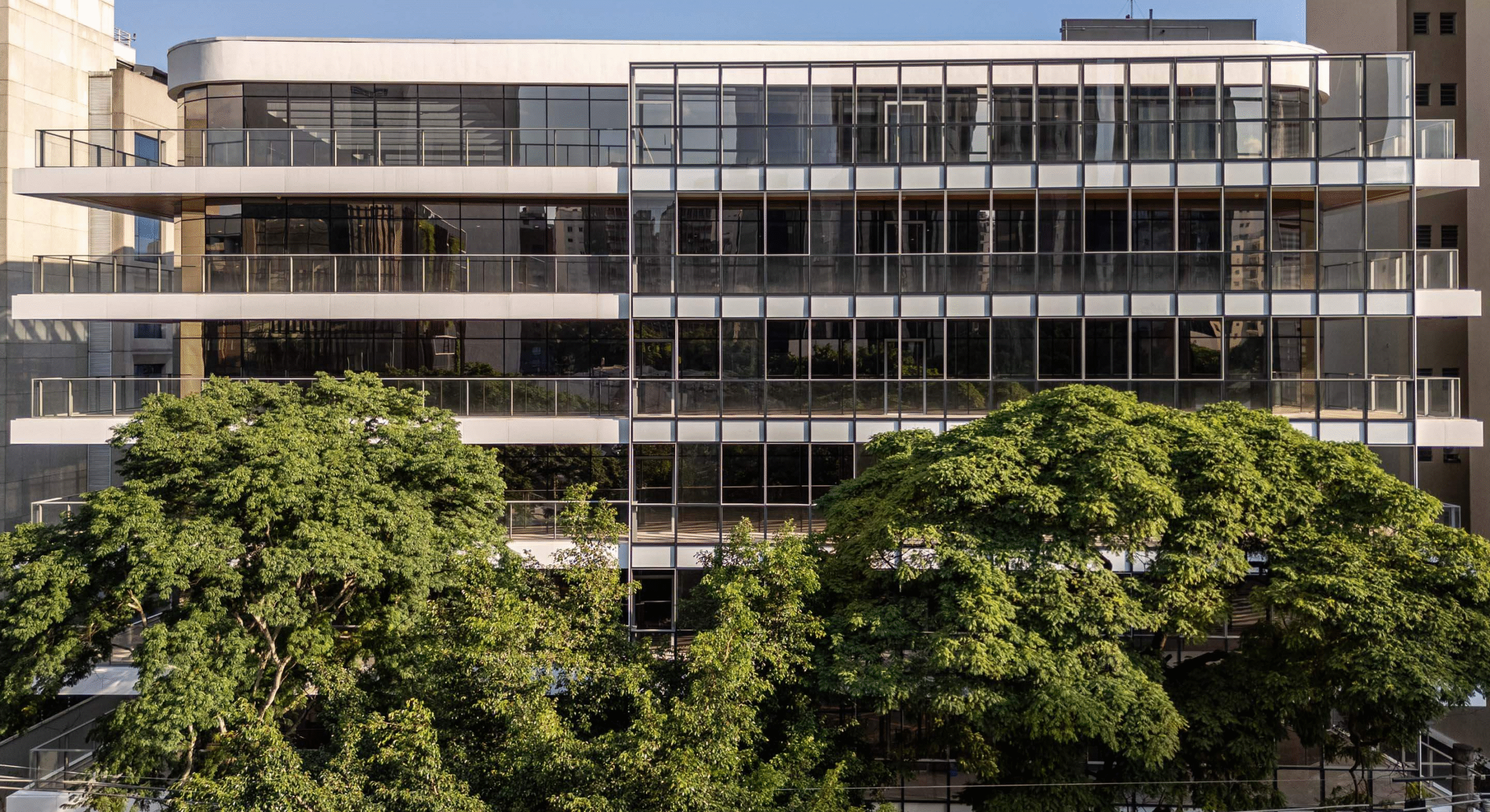 EXCLUSIVO: Essas são as 16 faculdades de Administração mais caras do Brasil em 2026