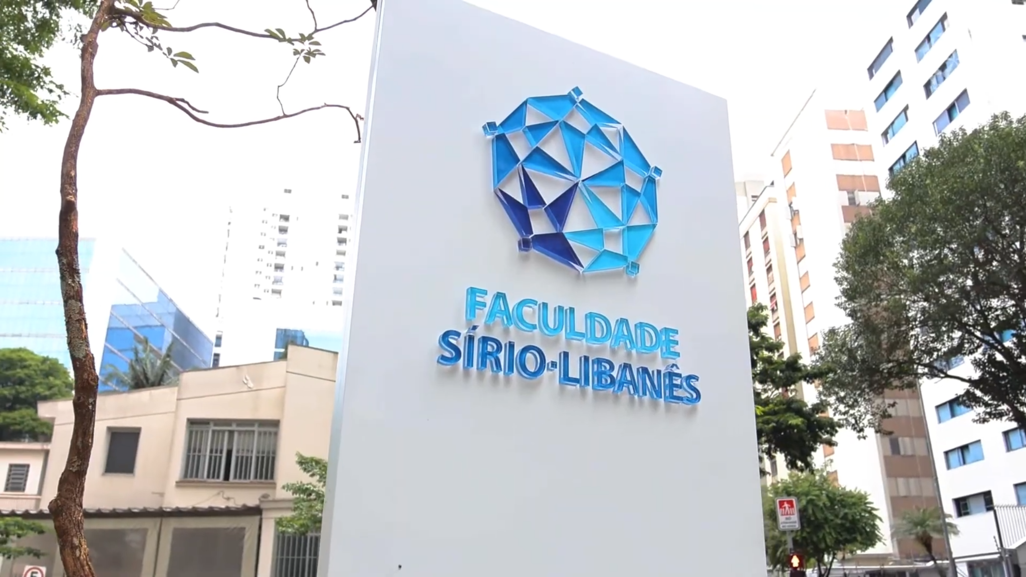 Faculdade Sírio-Libanês firma acordo de colaboração inédito com a Universidade Stanford para estudar IA na formação médica